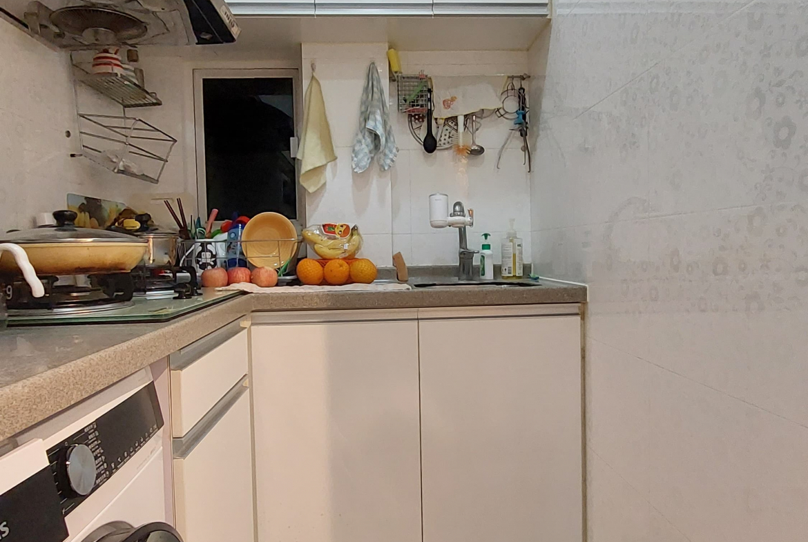 ＜房東直租免佣＞ 堅尼地城近地鐵高層開揚兩房少海景，免佣金，家電傢俬齊全，拎包即住，7分鐘內地鐵直達港大和CBD核心區上班 - 28NTS – 香港北部都會區