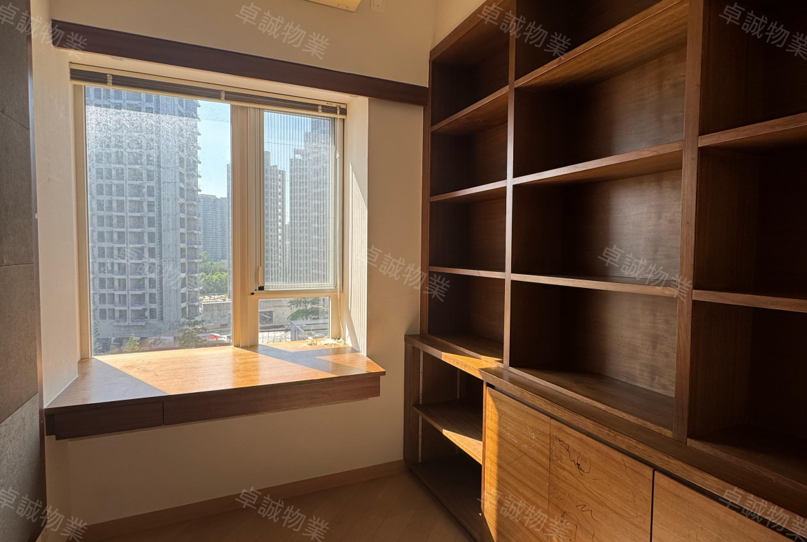 星提租盤-中層帶露台3房2廳 - 28NTS – 香港北部都會區