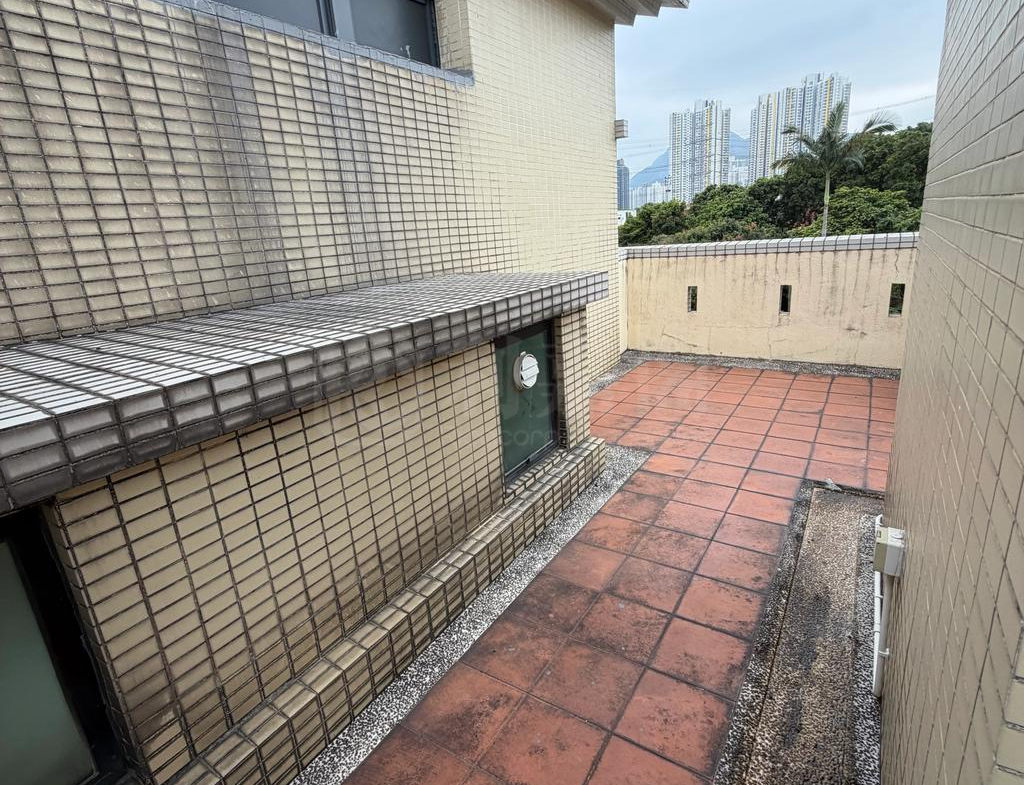 茵翠豪庭 - 28NTS – 香港北部都會區