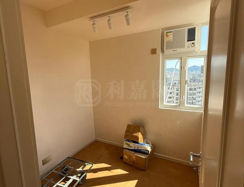 荃灣中心 廣州樓 (1座) - 28NTS – 香港北部都會區
